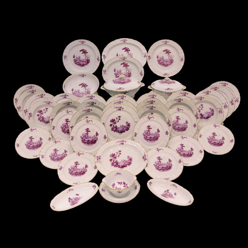 Servizio di piatti Vincennes in porcellana bianca e viola, Limoges