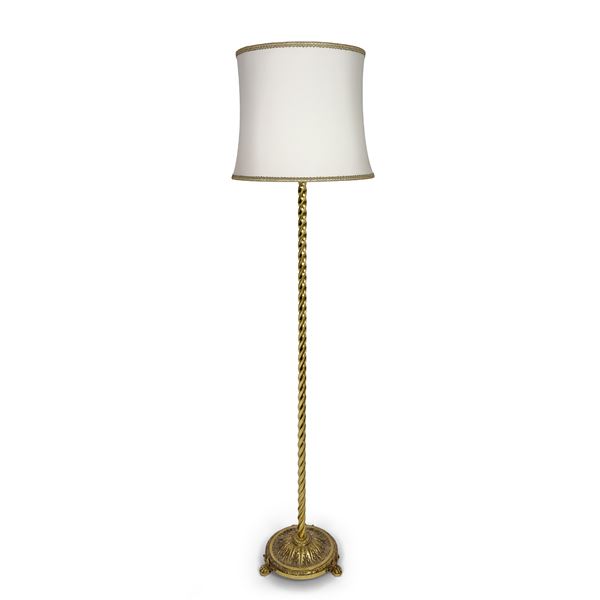 Lume da terra in ottone