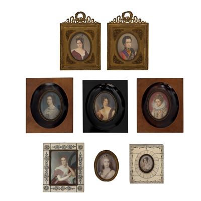 Collezione di otto miniature, ritratti di aristocratici, inizio XX secolo