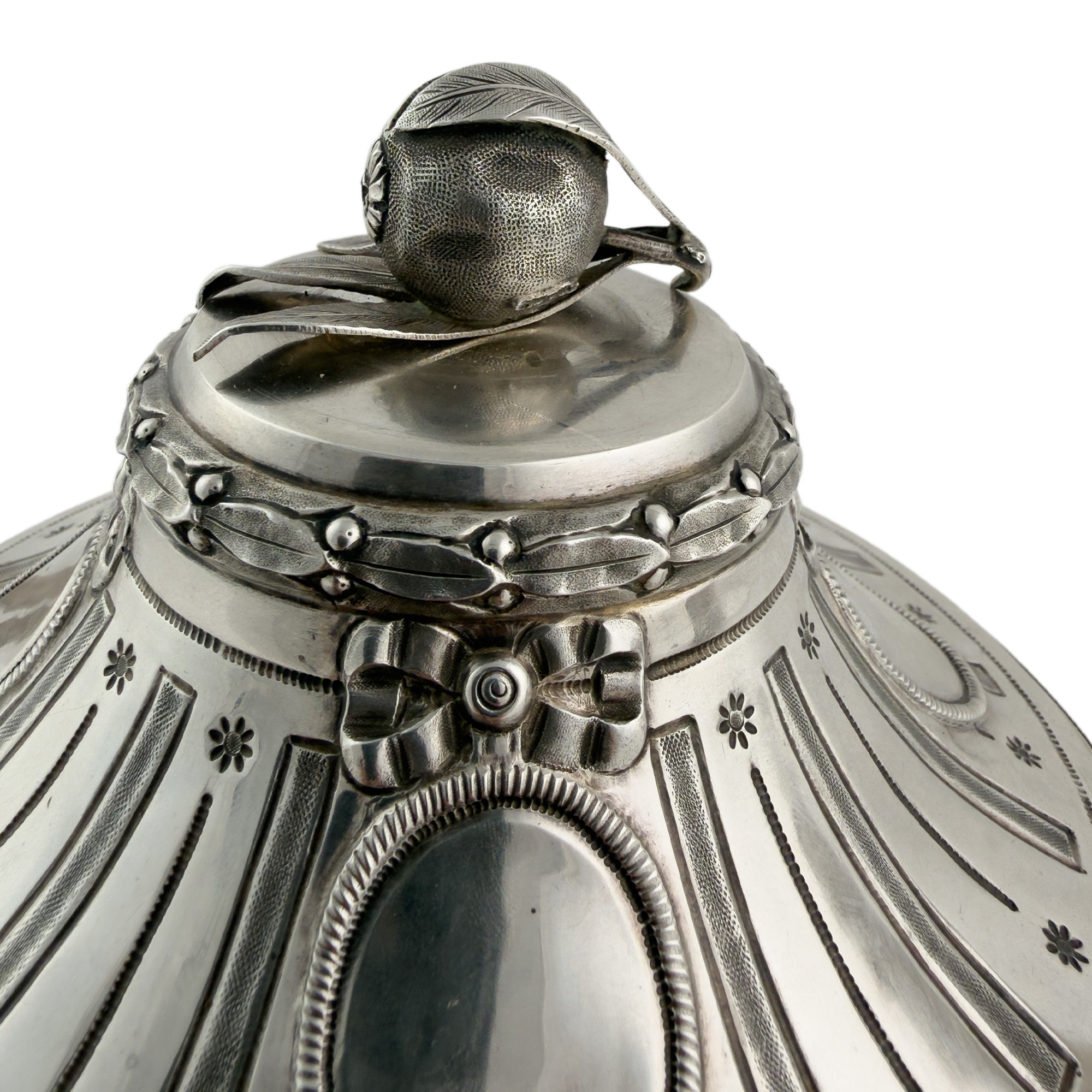Tazza da puerpera con piatto, Torino, fine del XVIII.inizi del XIX secolo