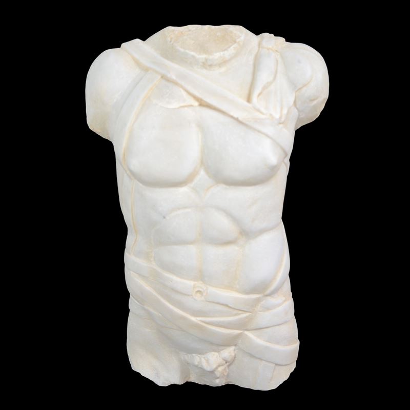 Torso "fasciato" in marmo statuario