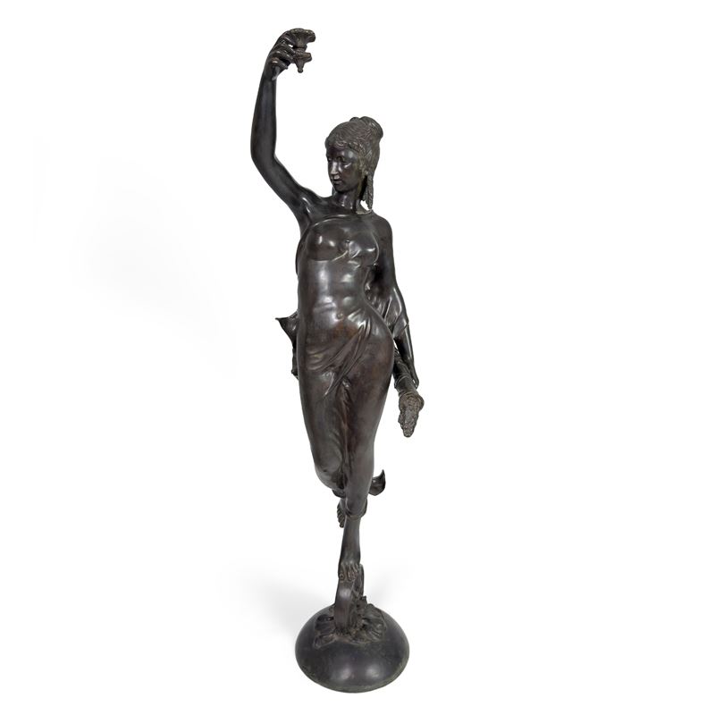 Lampada da terra in bronzo patinato, raffigurante la Fortuna, inizi del XX secolo