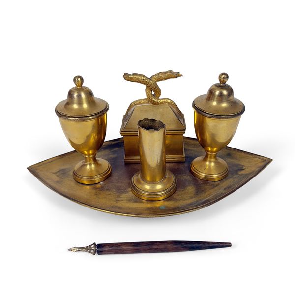 Calamaio in bronzo dorato, Francia, periodo Luigi XVI