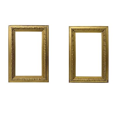 Cornici modanate in legno dorato, XIX secolo, dimensioni 93,5x65 cm
