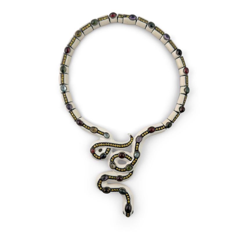 Collana a serpente in argento smaltato bianco