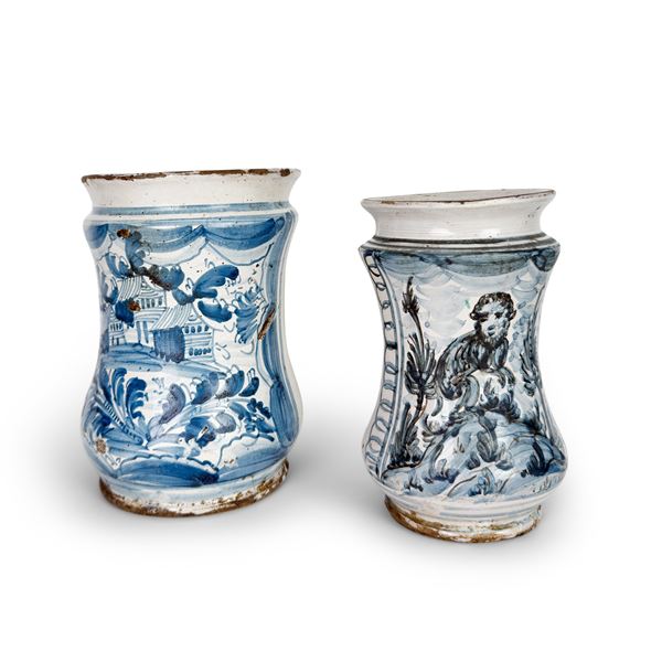 Due albarelli in maiolica bianca e blu, Napoli, XVIII secolo