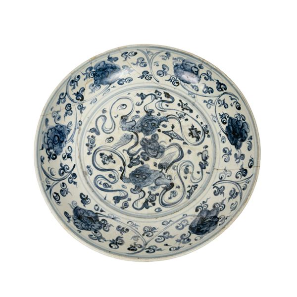 Piatto in porcellana bianca e blu, Cina