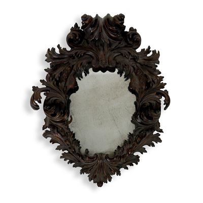 Specchiera di noce, forma ovale, XIX secolo