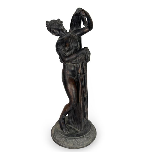 Venere Callipigia in bronzo patinato