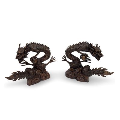 Coppia di draghi in bronzo, cm 52x67, con base a nuvoletta