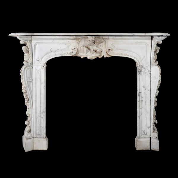 Camino in marmo bianco, XIX secolo