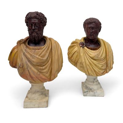 Coppia di busti di imperatori romani in porfido e marmi policromi con base in marmo bianco