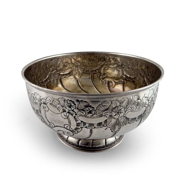 Grande bowl in metallo argentato