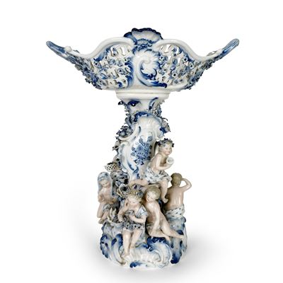 Meissen, Grande alzata ovale in porcellana bianca e blu, XX secolo