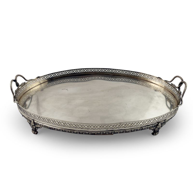Vassoio in argento, Vienna, 1807, forma ovale con bordi traforati
