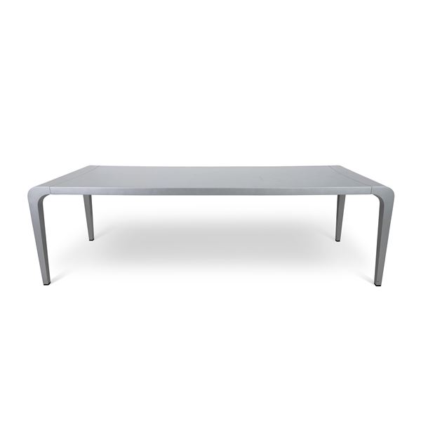 Tavolo in legno argentato