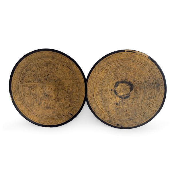 Coppia di grandi piatti da parete, Arte indiana