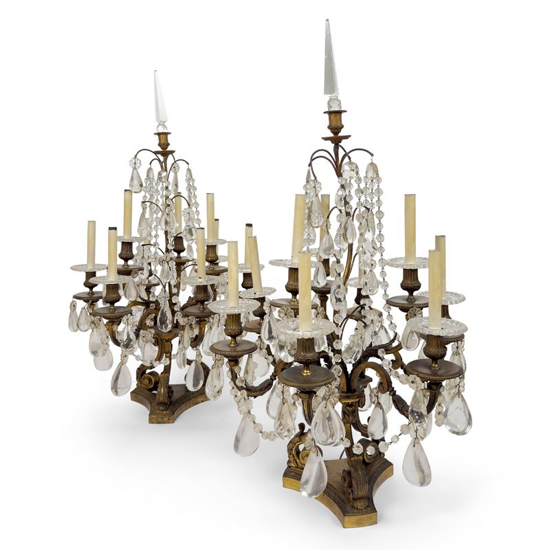 Coppia di girandoles in bronzo dorato a dieci luci ciascuna