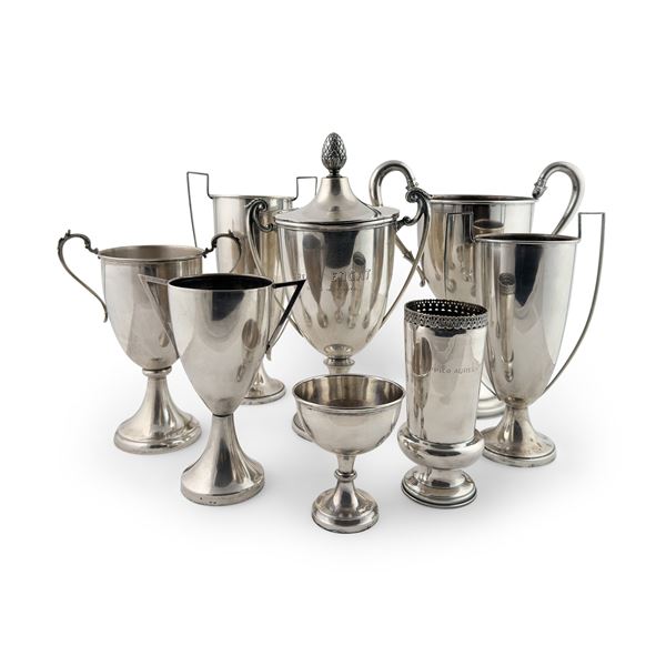 Otto coppe in argento