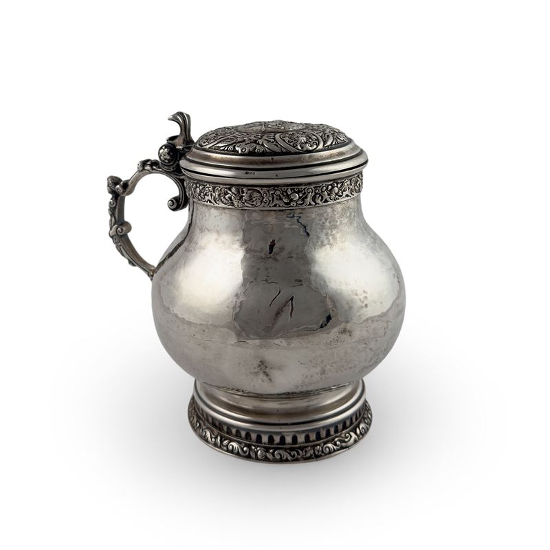 Tankard in argento sterling, XIX secolo, corpo globulare con coperchio incernierato