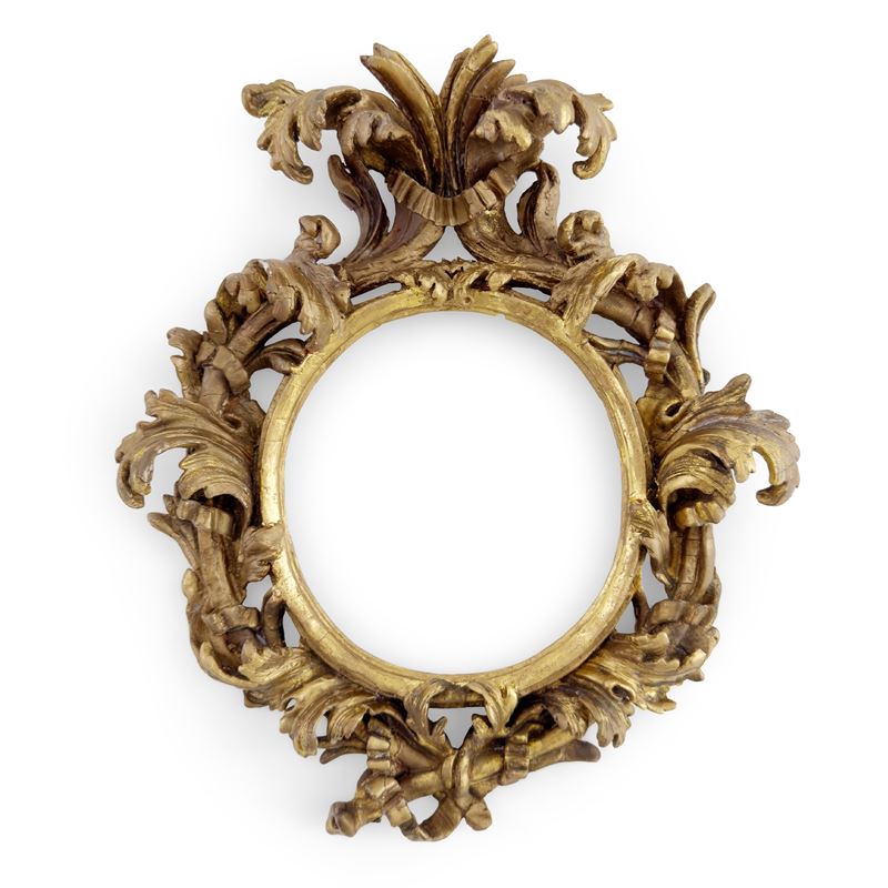 Cornice di forma ovale in legno dorato, Emilia, XVIII secolo