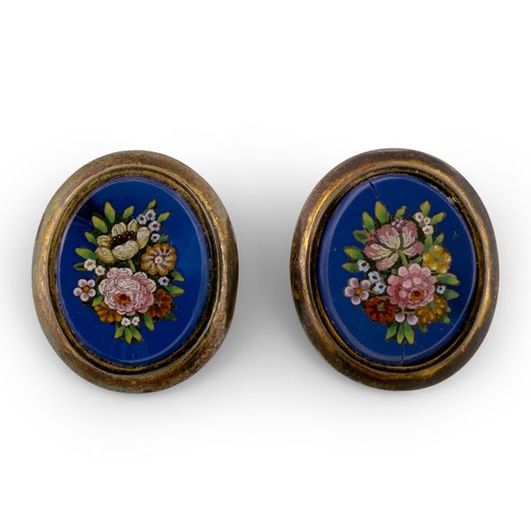 Paio di orecchini con micromosaici ovali a fondo azzurro, fine del XIX secolo