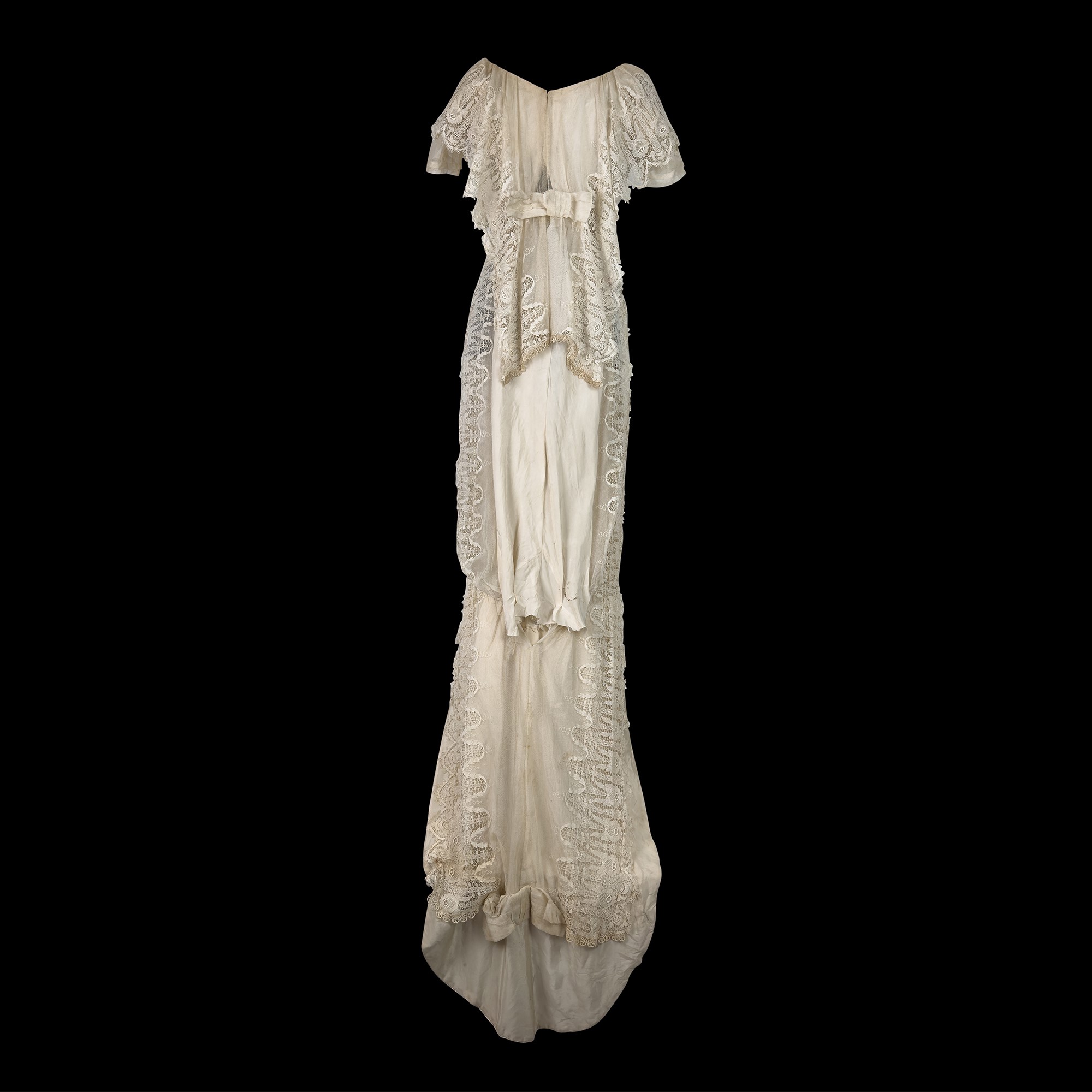 M.mes Chauvet&Astier