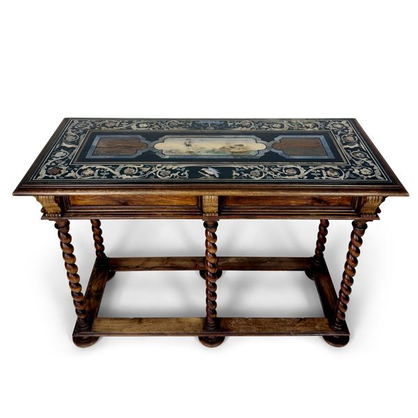 Tavolo da centro con piano rettangolare incassato in scagliola