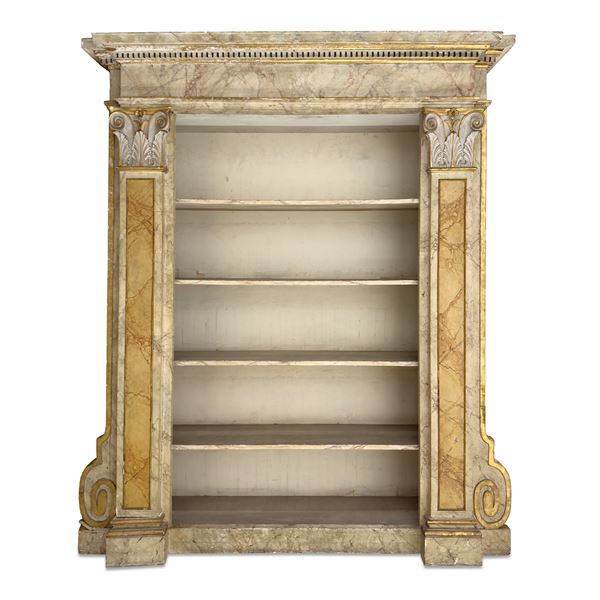 Mobile libreria in legno laccato a finto marmo e dorato, Marche, XVIII/XIX secolo