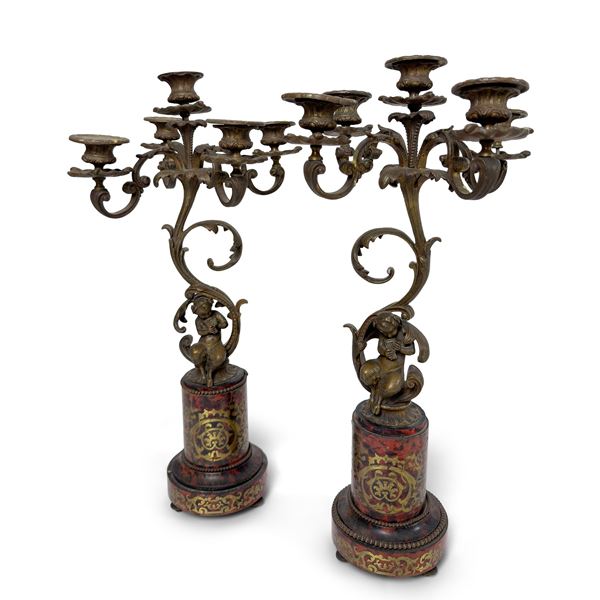 Coppia di candelabri in bronzo patinato a 5 luci, XIX secolo