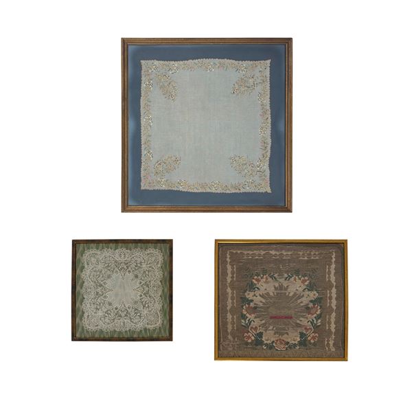 Due fazzoletti e un piccolo drappo, epoche diverse