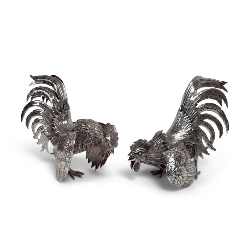 Due galli, scultura in argento