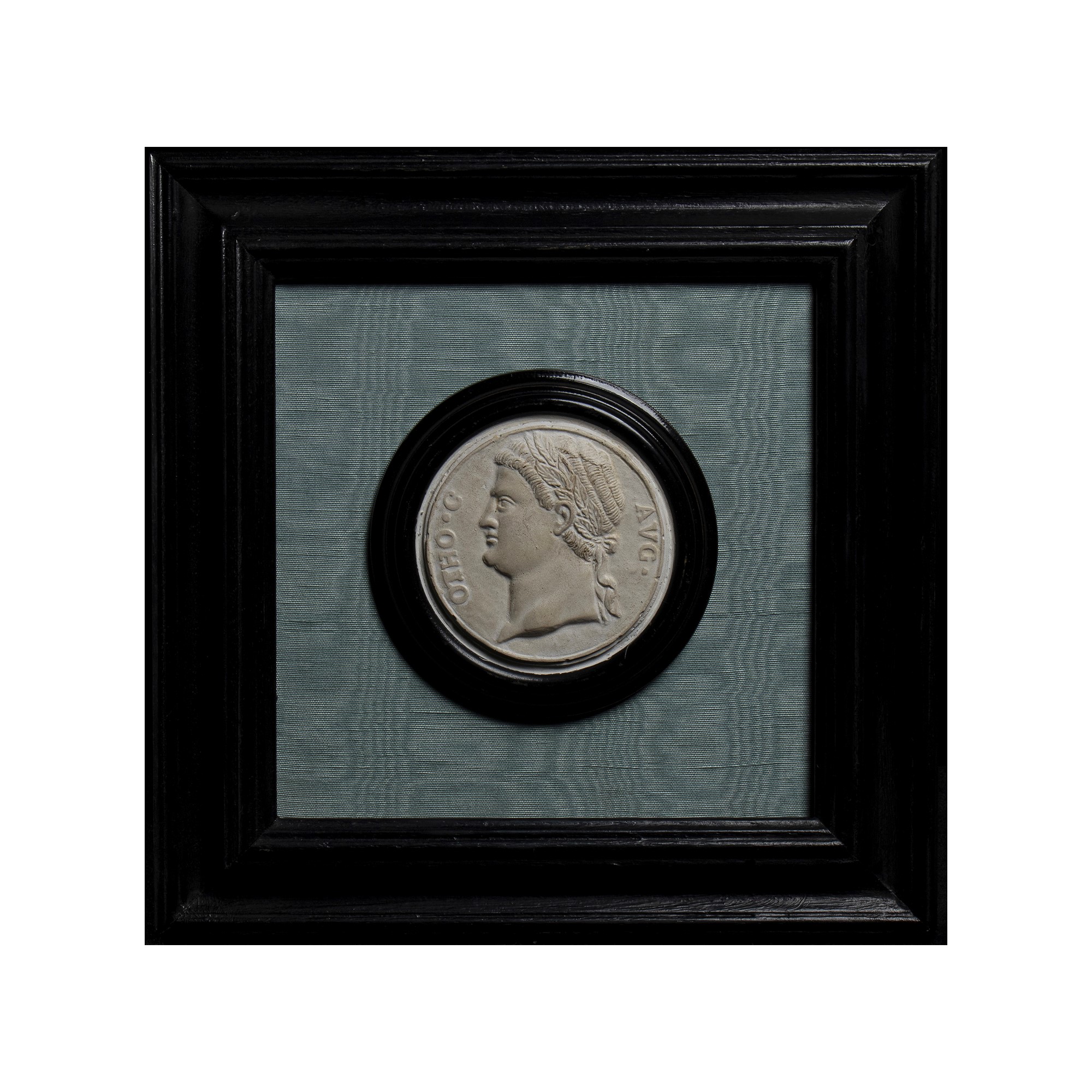 Quattro calchi in gesso di forma circolare, XIX secolo