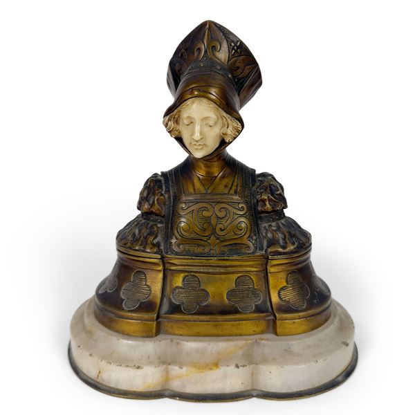 Scatola in bronzo dorato, inizi del XX secolo