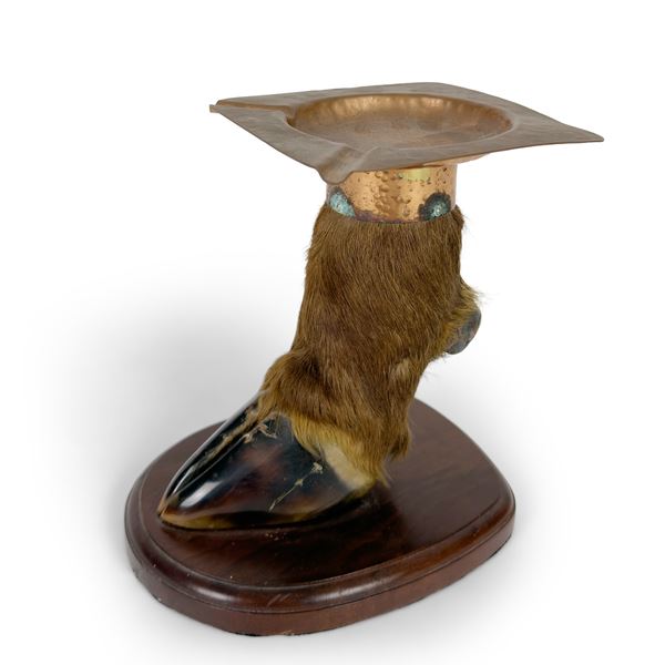 Curioso posacenere in rame