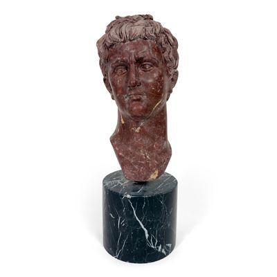 Testa virile in marmo rosso Levanto, base in marmo nero