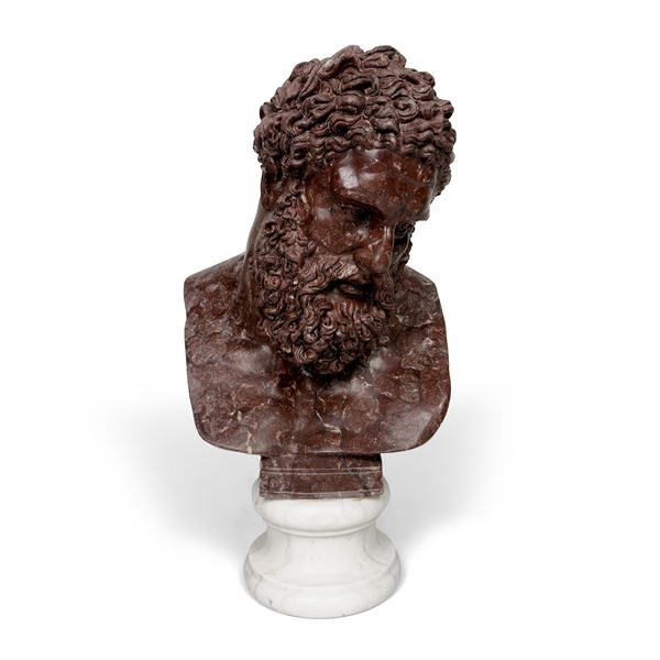 Testa di Ercole in marmo rosso Levanto