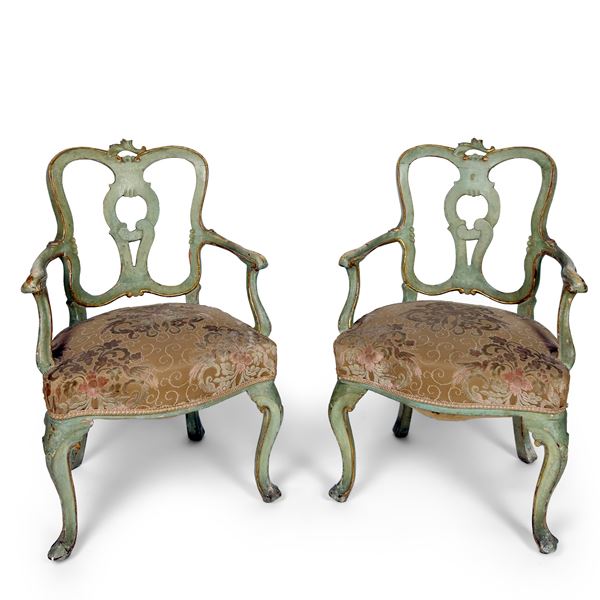 Coppia di poltroncine in legno laccato verde, Venezia, XVIII secolo