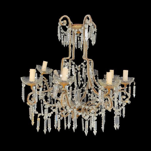 Lampadario a otto luci con struttura in ferro