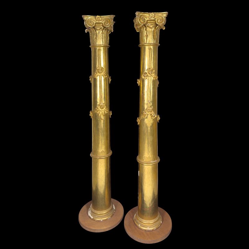Coppia di colonne da parete in legno dorato, inizi del XIX secolo