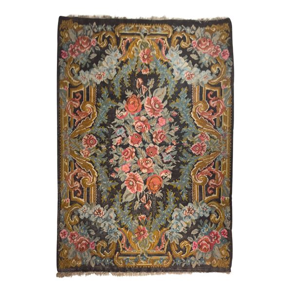 Tappeto Kilim a rose policrome su fondo scuro