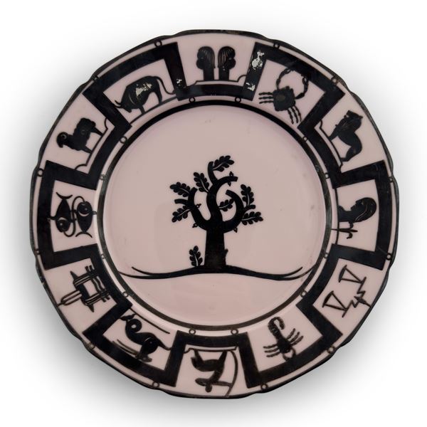 Piatto in porcellana rosa e argentata, Rosenthal