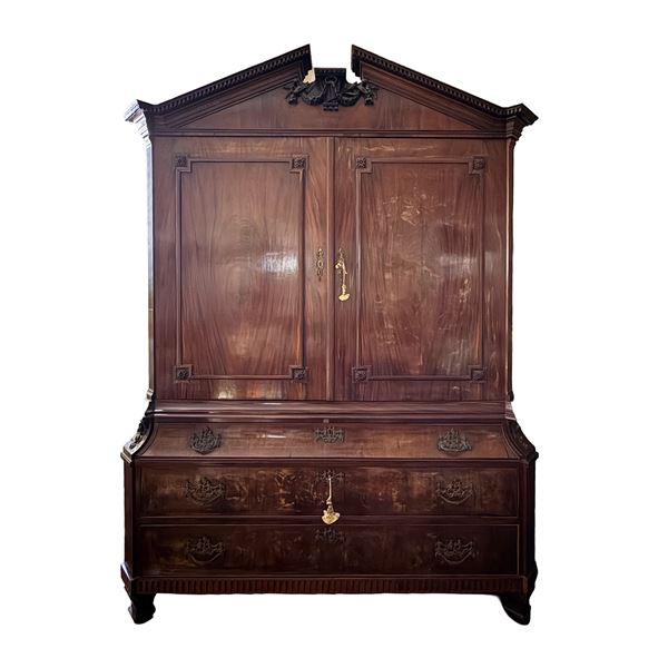 Mobile a due corpi di mogano, Sicilia, XIX secolo