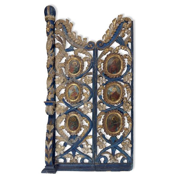 Portina da altare in legno dorato, argentato e dipinto azzurro, Europa dell'Est, XIX secolo