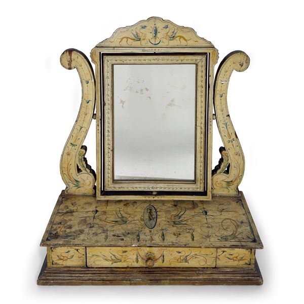 Specchierina da toletta in legno laccato avorio