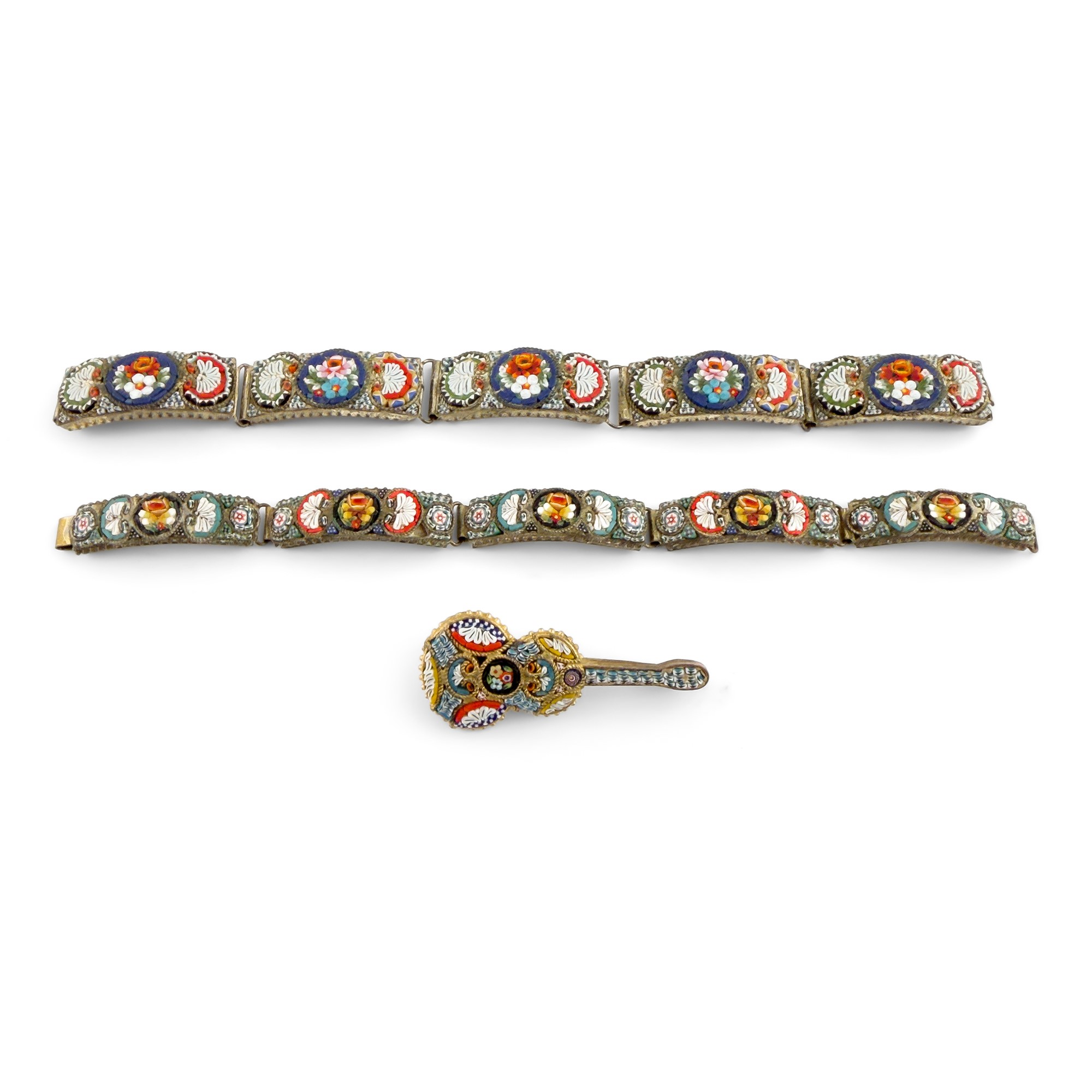 Due bracciali semirigidi e una spilla in murrine policrome, Venezia, inizi del XX secolo
