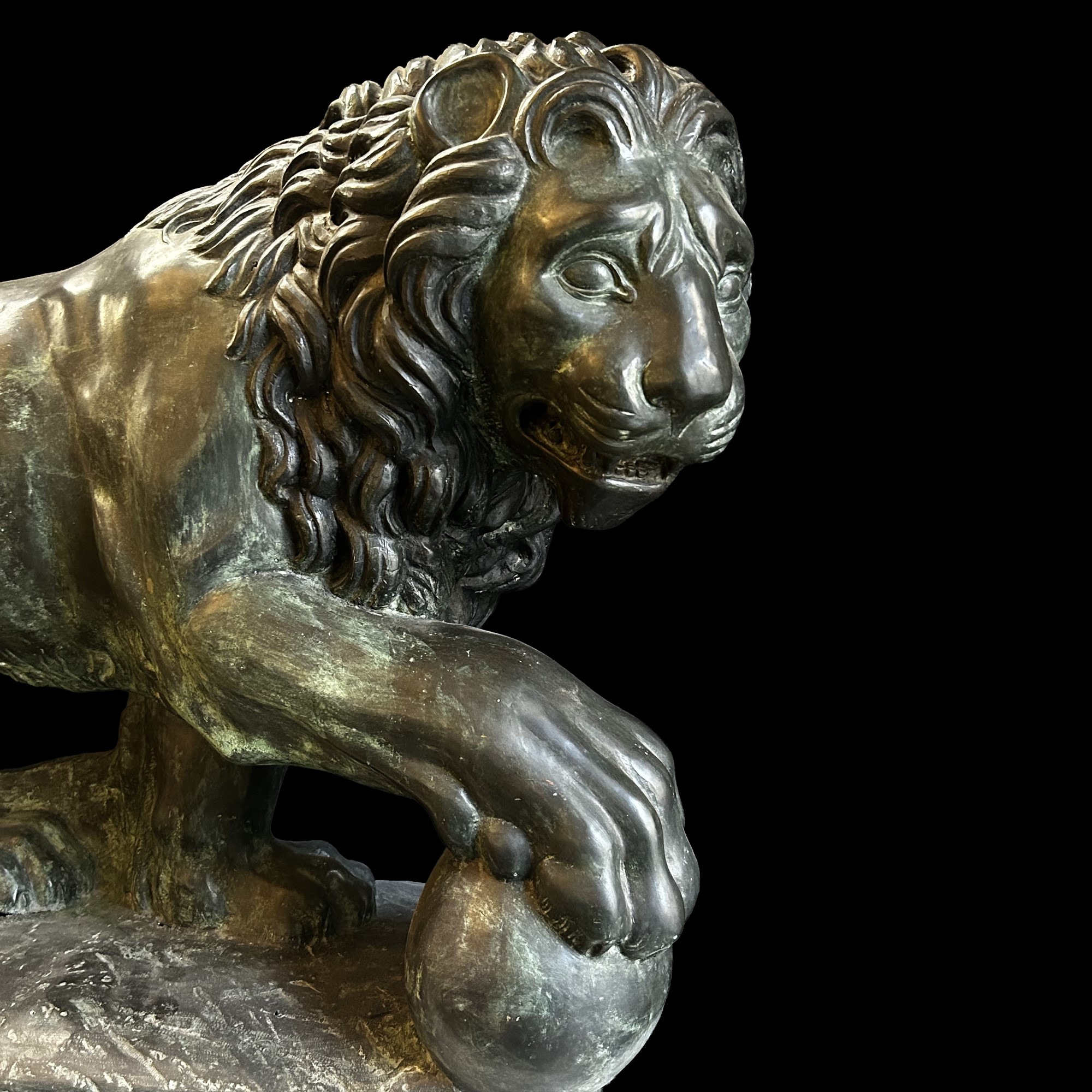 Leoni Medici, coppia di sculture in bronzo patinato