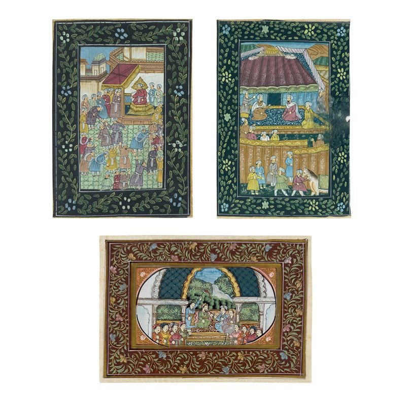 Ambito Mughal (o persiano-indiano), Scene di corte, tre piccoli dipinti a tempera su seta
