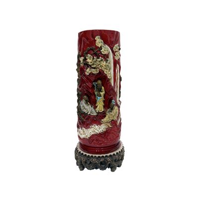 Arte orientale, Vaso a cilindro in ceramica rossa e policroma