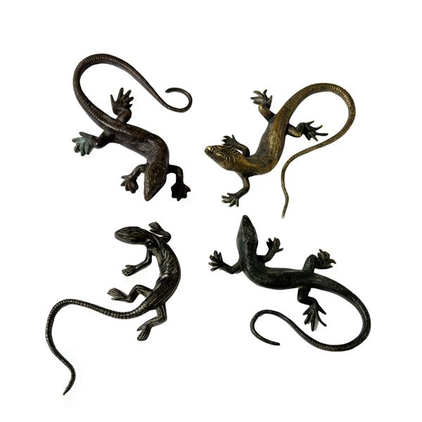 Quattro salamandre in bronzo patinato, XIX secolo